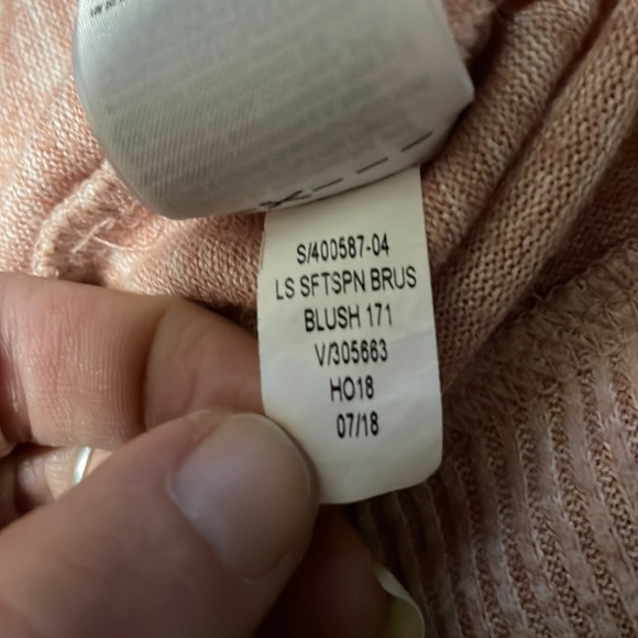 NWOT GAP soft spun cowl neck pullover sweater with rib knit details! Size Small - Picture 8 of 16